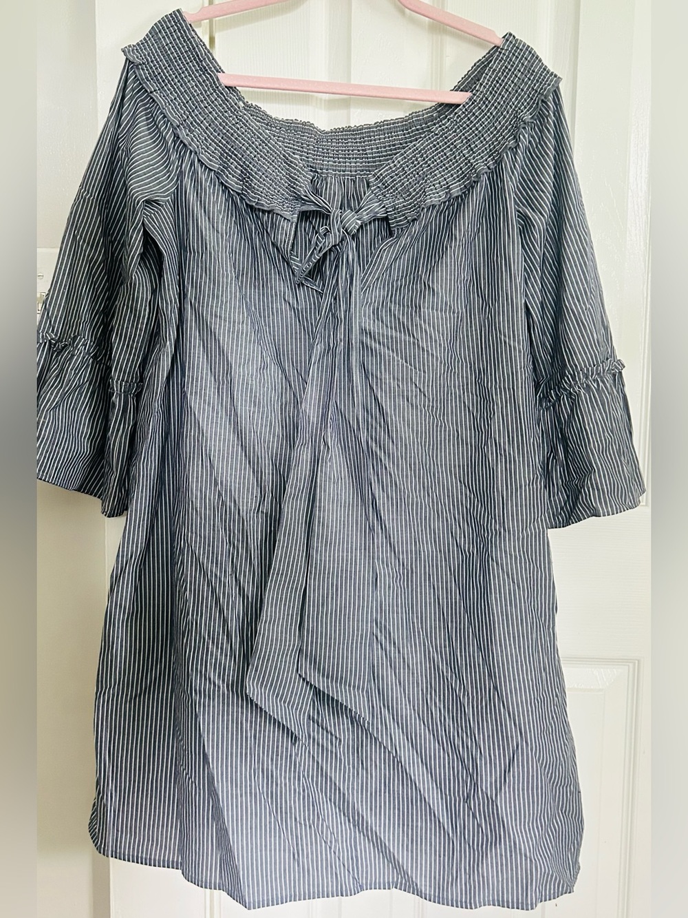 crown & ivy Blue Pinstripe Off-Shoulder Peasant Tunic